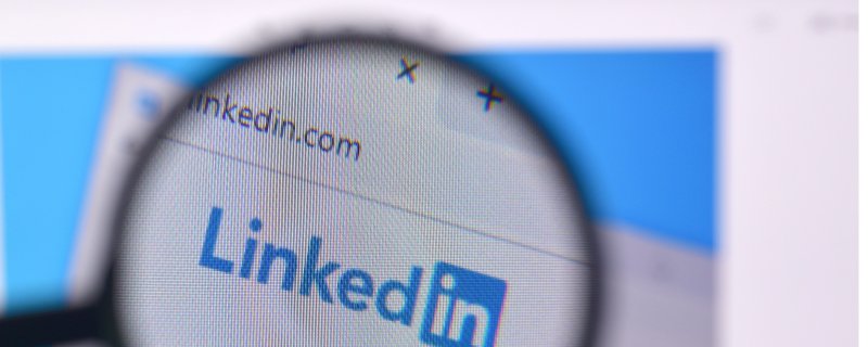 How to customize the URL on LinkedIn in 2022?